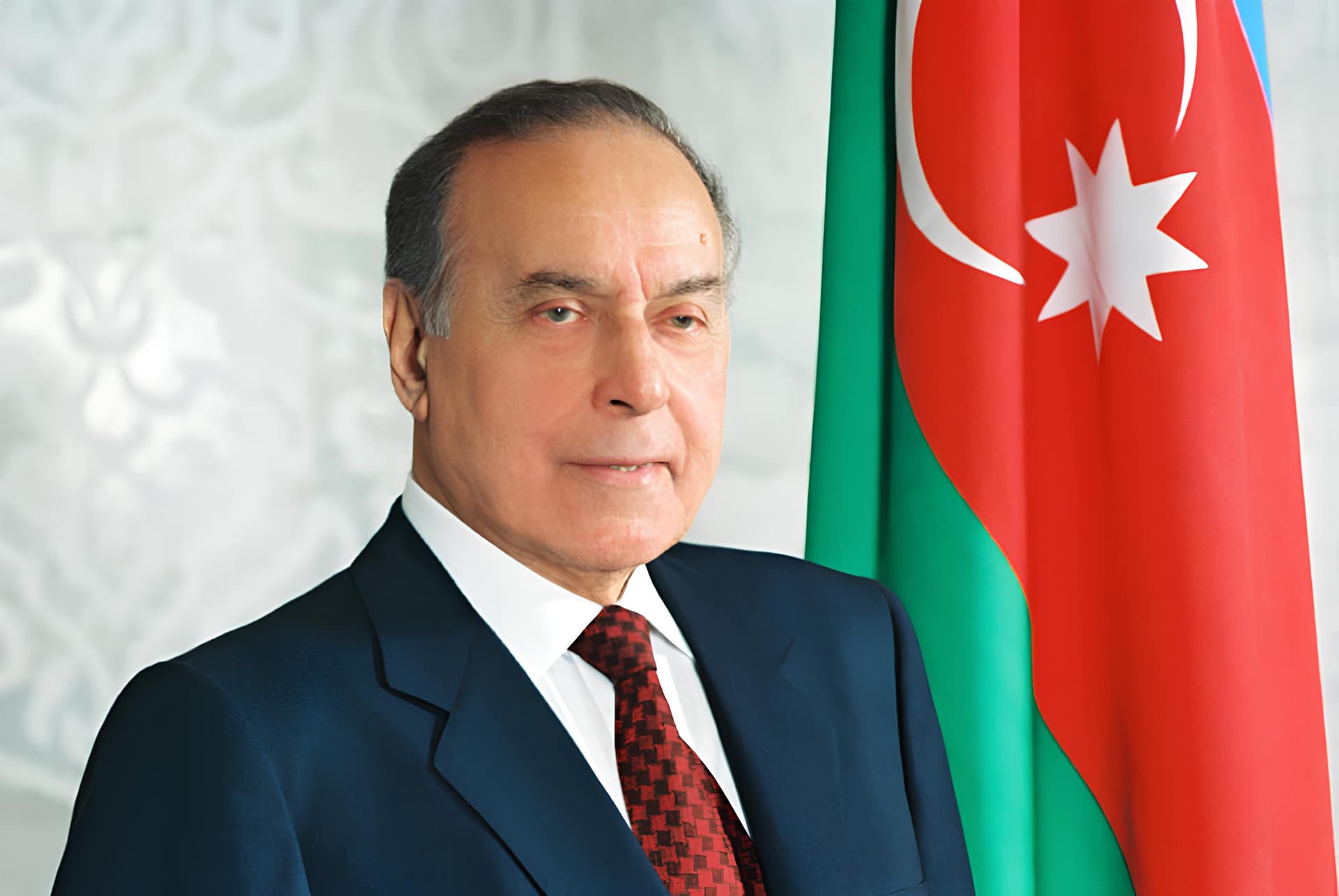 On Behalf of the Union of Entrepreneurs of Azerbaijan and Ukraine, We Respectfully Honor the Memory of Leader Heydar Aliyev on the 100th Anniversary of His Birth